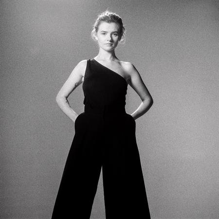 Rosie Carney - Thousand Lyrics - Zortam Music