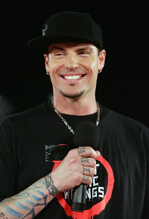 Vanilla Ice - Die Hit Giganten Hot Hits [disc 2] - Zortam Music