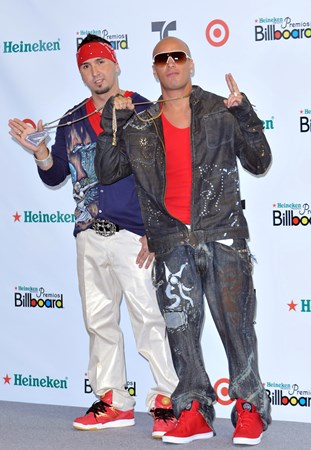 Alexis & Fido - Rompe La Cintura (UrLocalDJ Edit) Lyrics - Zortam Music