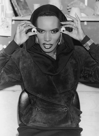 Grace Jones - Unknown Album (22/8/2005 14:13 - Zortam Music