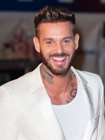 M. Pokora - Voir La Nuit S