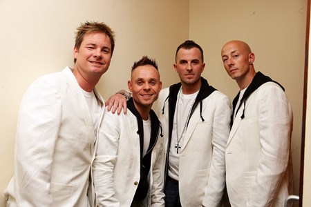 East 17 - Platin Volume 6 - Zortam Music