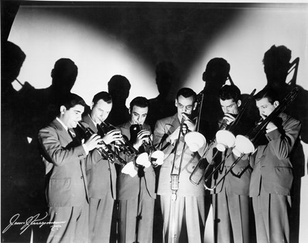 GLENN MILLER - In The Mood Jazz Romance - Zortam Music GLENN MILLER - In The Mood Jazz Romance - Zortam Music