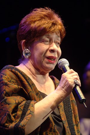 Shirley Horn - I Got Lost in His Arms Lyrics - Zortam Music