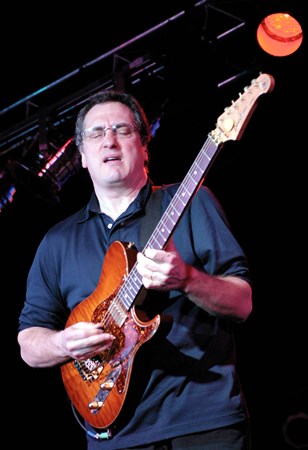 Chuck Loeb - Sensuous Smooth Jazz Guitar - Zortam Music