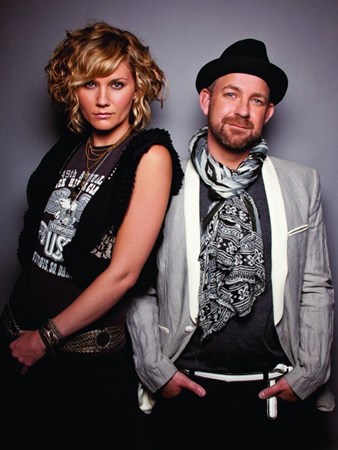 SUGARLAND - Country Hits 2009 Volume 2 - Zortam Music