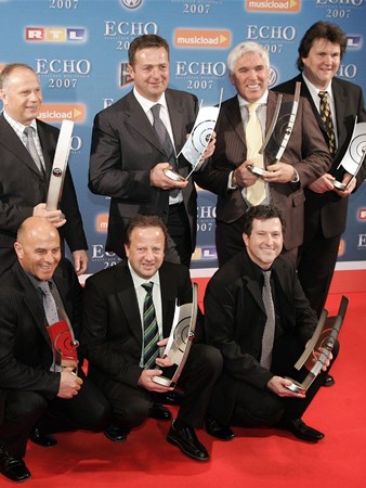 Kastelruther Spatzen - Apres Ski (Kult Hits im Party Mix) WEB - Zortam Music