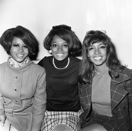 The Supremes - Malt Shop Memories Finger Poppin