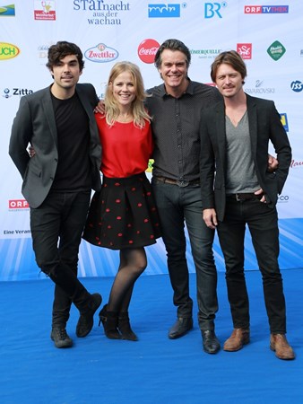 The Common Linnets - 100X Liefde 2015 - Zortam Music