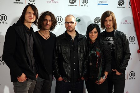 Curse - Viva Hits 22 - Zortam Music