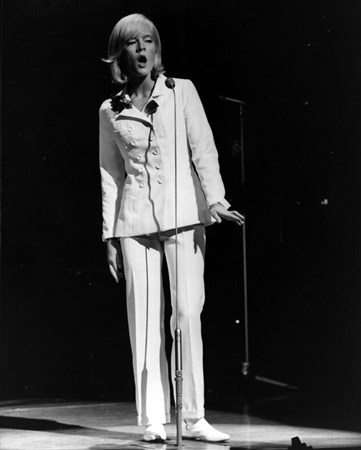 Sylvie Vartan - Fini de pleurer Lyrics - Zortam Music