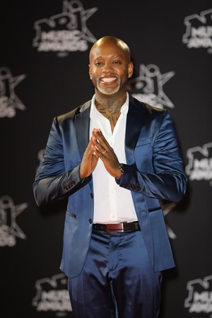 Willy William - 10-WILLY WILLIAM ft. CRIS CAB Lyrics - Zortam Music