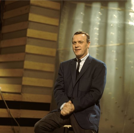 Eddy Arnold - End Of The World Lyrics - Zortam Music