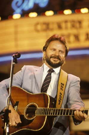 Moe Bandy - Country Legends: 60 Country Hits Disc 2 - Zortam Music