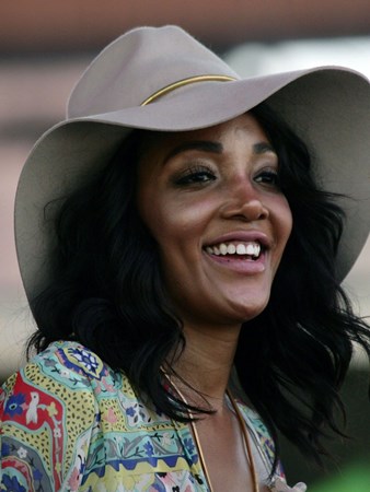 Mickey Guyton - Sounds Like Nashville - Zortam Music