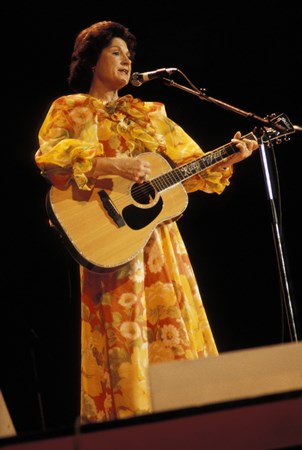 Kitty Wells - Country Legends: 60 Country Hits Disc 3 - Zortam Music