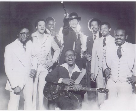 Chuck Brown & The Soul Searchers - Bustin