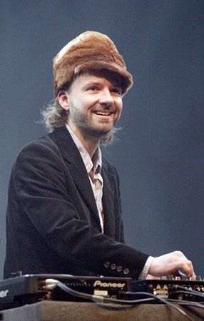 Shantel - Bucovina (Haaksman & Haaksman Soca Bogle Mix) Lyrics - Zortam Music