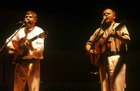 Inti-Illimani - The Rough Guide to the Music of the Andes - Zortam Music