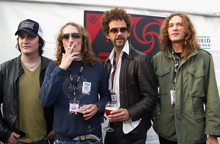 The Darkness - Hits 60 [disc 1] - Zortam Music