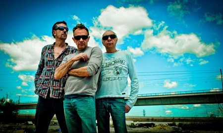La Union - Sigo aqui Lyrics - Zortam Music