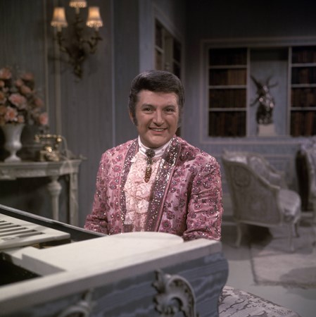 Liberace - All Time Christmas Favorites Volume I - Zortam Music