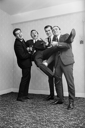 Various Artists - British Invasion Gold [Disc 1] - Zortam Music