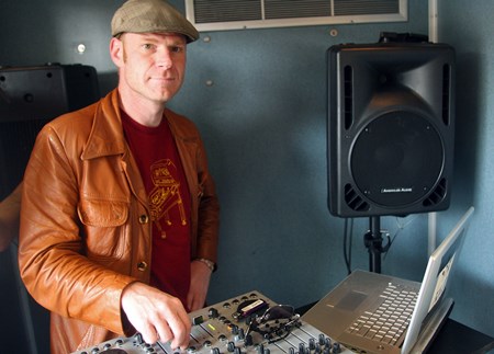 Junkie XL - Ismeretlen album (2010.06.04. 9:54:34) - Zortam Music