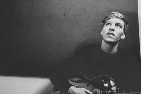 George Ezra - 100X Liefde 2015 - Zortam Music