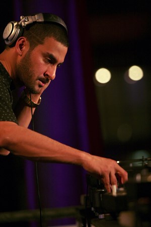 Armand Van Helden - 538 Dance Smash 2005-04  - Vol4 - Zortam Music