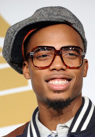 B.o.b. feat. Hayley Williams - Megahits 2011 Die Erste - Zortam Music