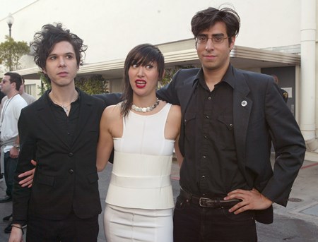 Yeah Yeah Yeahs - Clubland Vol. 5 - Zortam Music